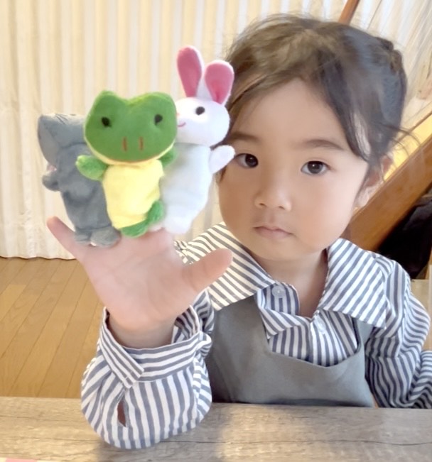 町田市ピアノ教室指人形